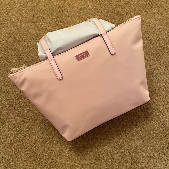 kate spade Handbags - NWT Kate Spade Hayden top zip tote